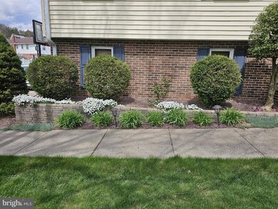 533 Virginia St, Strasburg, VA 22657 - photo 4