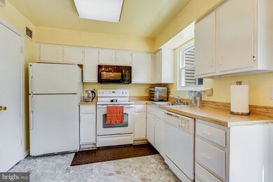 15356 Gunsmith Terrace, Woodbridge, VA 22191 - photo 6