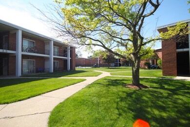 150 E Lake St unit 5A, Elmhurst, IL 60126 - photo 3