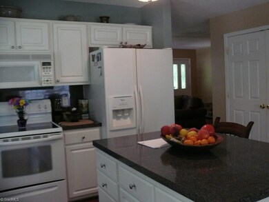 625 Dynasty Dr, Asheboro, NC 27205 - photo 2