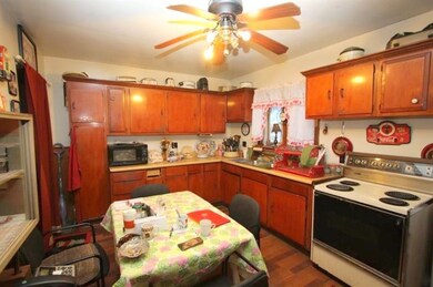 Large 15x10 Eat-in Kitchen w/ Plenty of Wood Cabin