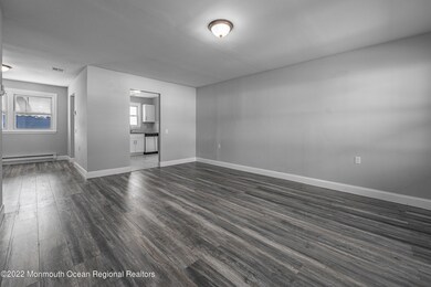 Spacious living room