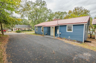 42 Bishop St, Inman, SC 29349 - photo 5