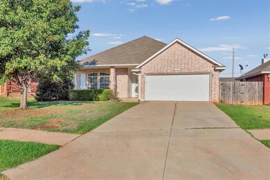 820 Elm Creek Dr, Moore, OK 73160 - photo 4