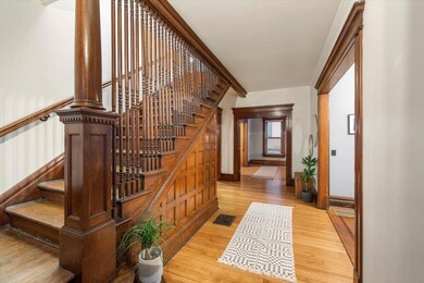 1062 Bryden Rd, Columbus, OH 43205 - photo 7