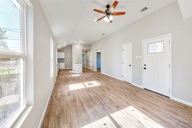 5724 Rietta St, Houston, TX 77016 - photo 7