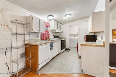 1665 W Antelope Cir, Paulden, AZ 86334 - photo 6