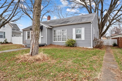 108 W Apple St, Freeburg, IL 62243 - photo 3