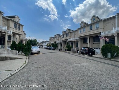 (3) STREET VIEW