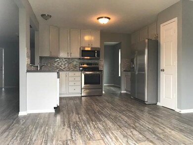 5083 Maple Valley Dr, Columbus, OH 43228 - photo 7