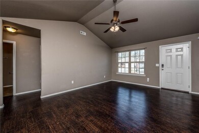 1209 S Spritz Dr, Fayetteville, AR 72701