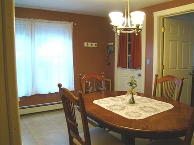 27 Edgemere Ave unit 27, Whitinsville, MA 01588 - photo 7