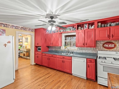 514 W Mann Ave, Boaz, AL 35957 - photo 7