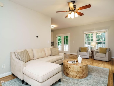 006-1280x960-living-room