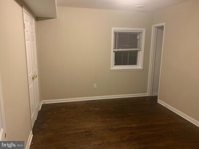 650 W 11th St unit D, Front Royal, VA 22630 - photo 2