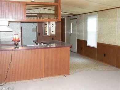 3037 Farmer Ct, Denton, NC 27239 - photo 3