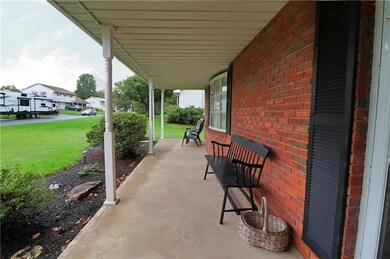 180 Blenheim Dr, Easton, PA 18045 - photo 5