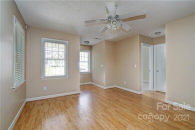 873 Impala Dr unit 39, Statesville, NC 28677 - photo 4