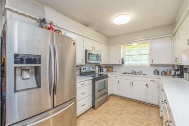 600 E 6th St, Springtown, TX 76082 - photo 4