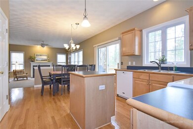 137 Orchard Woods Dr, Saunderstown, RI 02874 - photo 6