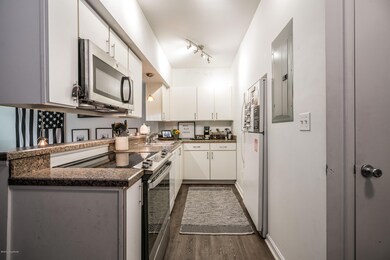 2745 Grinstead Drive-29