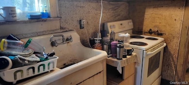 11 45th St, Lindenhurst, NY 11757 - photo 5