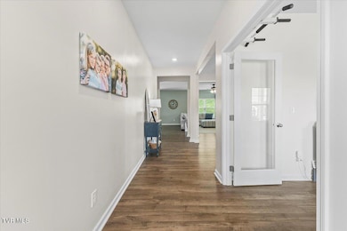 2492 Bridgeforth Crossing, Kingsport, TN 37664 - photo 2