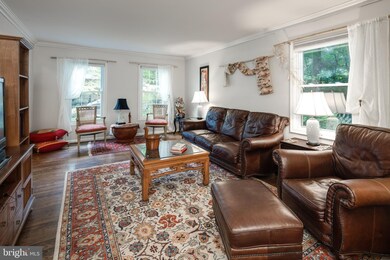 3215 Prince William Dr, Fairfax, VA 22031 - photo 6