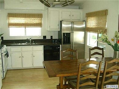 Kitchen - upgraded Granite Counters - Newer Applia