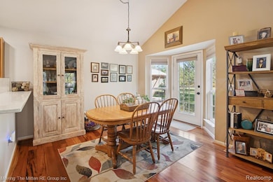 13621 Chinkapin Dr unit 6, Belleville, MI 48111 - photo 7