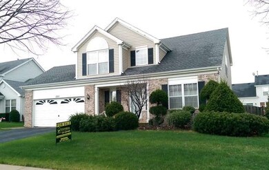 1211 Mayfair Dr, Carpentersville, IL 60110 - photo 2