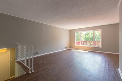 14637-92nd-Pl-N-3