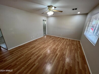 1007 E Seldon Ln, Phoenix, AZ 85020 - photo 5