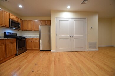 140 Union St unit 405, Lynn, MA 01901 - photo 3
