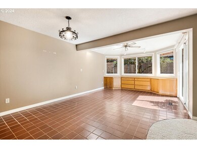 2577 Debok Rd, West Linn, OR 97068 - photo 7