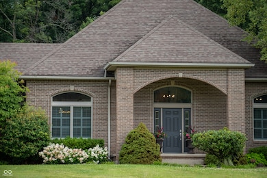 8660 W 300 S, Columbus, IN 47201 - photo 2