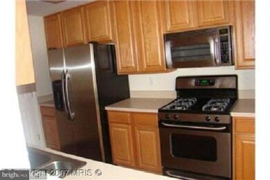 7747 Milford Haven Dr unit 47B, Lorton, VA 22079 - photo 2