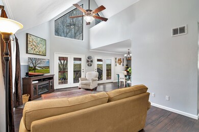 129HillmanDrBranson-11