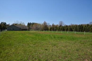 061-Rear_View-2716975-large