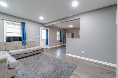 unlisted-address, Zion, IL 60099 - photo 6