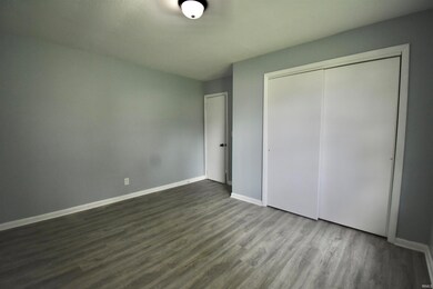 240 7th St SE, Linton, IN 47441 - photo 7