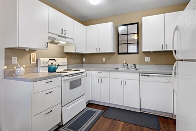 367 SE Cleveland Ave unit 22, Bend, OR 97702 - photo 4