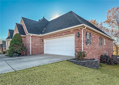 1918 Daly Dr, Harrison, AR 72601 - photo 2