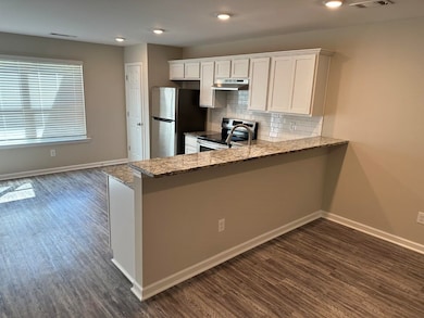 712 Keeshono St unit 712, Union City, GA 30291 - photo 6