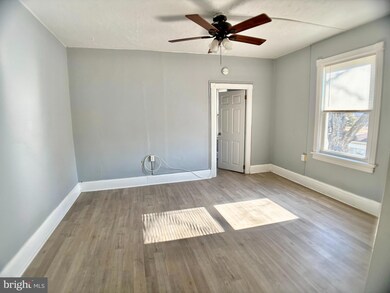735 Morgan Ave unit 2ND FLOOR, Palmyra, NJ 08065 - photo 5