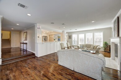 10327 Lynbrook Hollow St, Houston, TX 77042 - photo 6