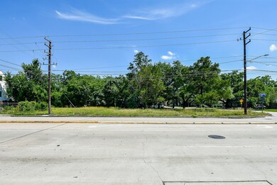 1734 Creek Dr, Houston, TX 77055 - photo 5