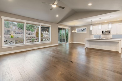 3127 NW Hidden Ridge Dr, Bend, OR 97703 - photo 3