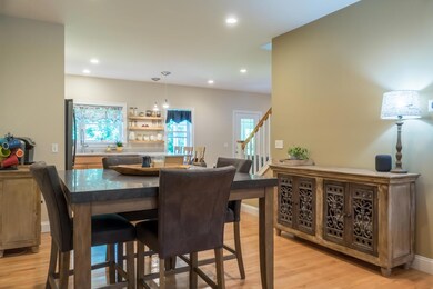 9-Dining Room