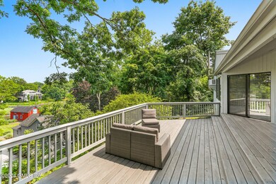 323 Riverside Ave, Riverside, CT 06878 - photo 2